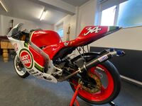 SUZUKI RGV250