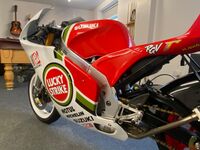 SUZUKI RGV250