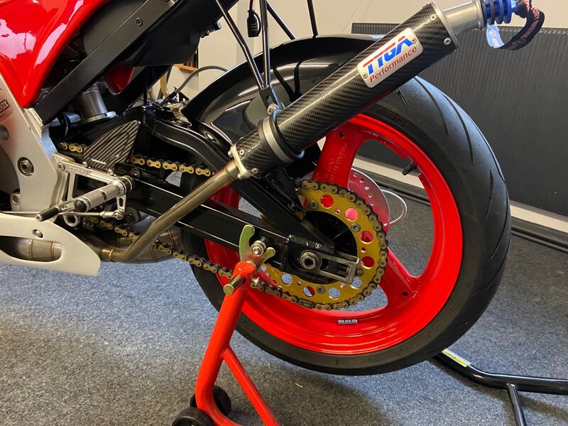 SUZUKI RGV250