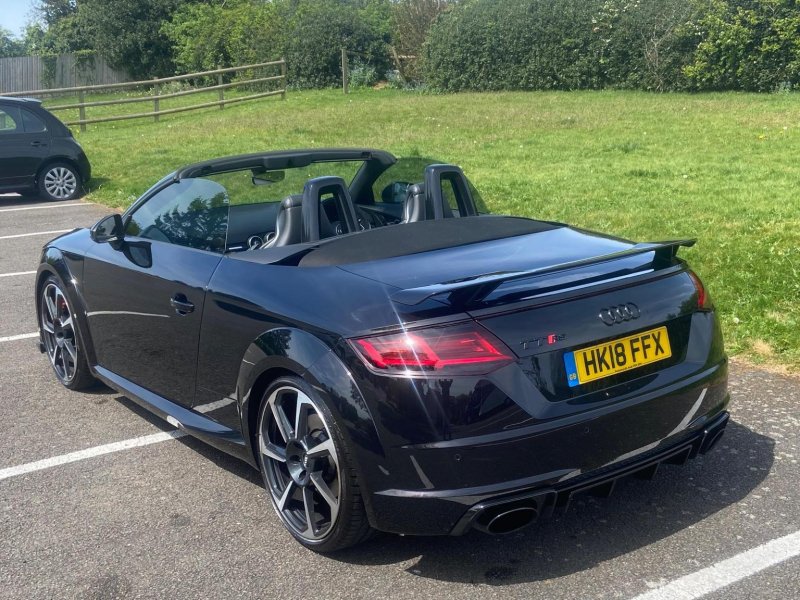 AUDI TT RS