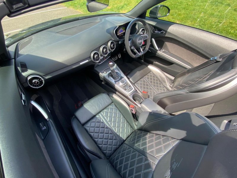 AUDI TT RS