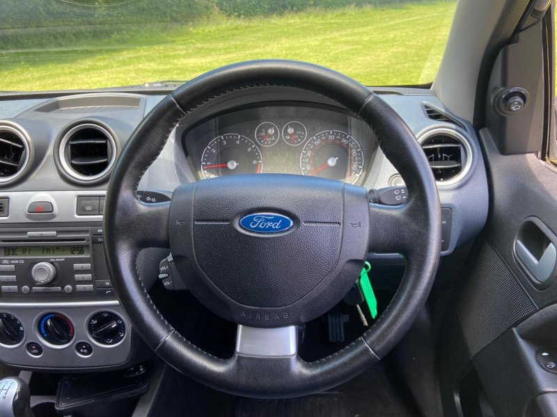 FORD FIESTA