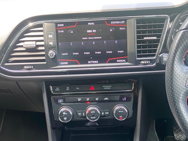 SEAT LEON