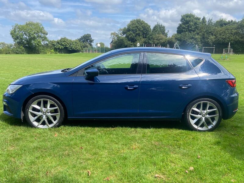 SEAT LEON