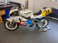 SUZUKI RGV250