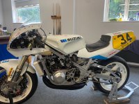 SUZUKI RGV250