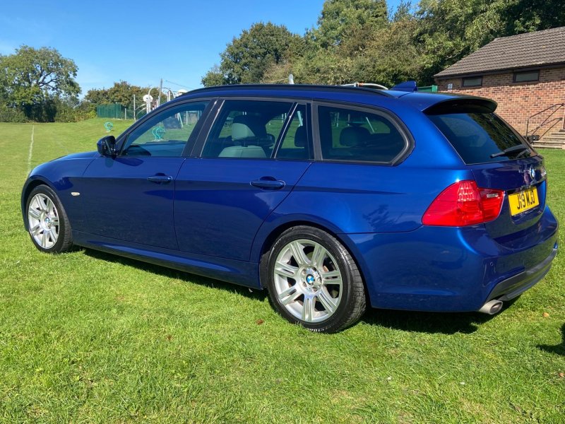 BMW 3 SERIES