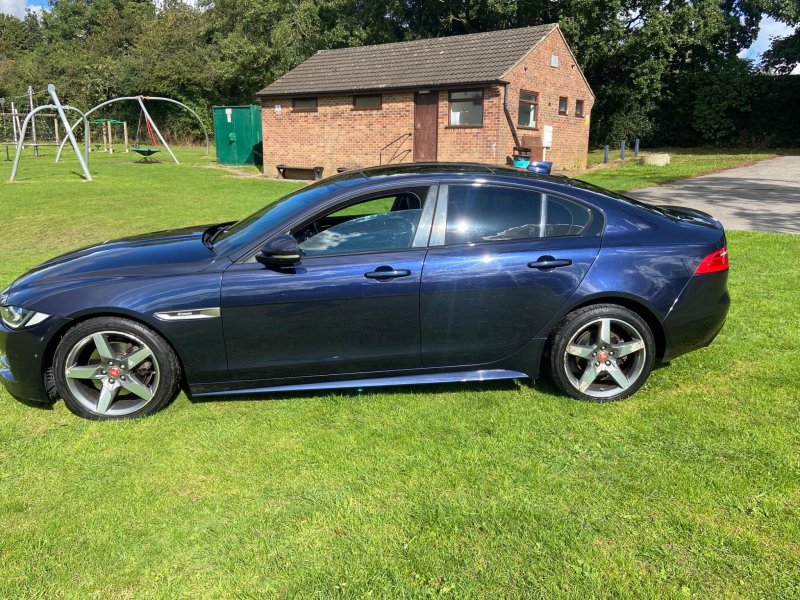JAGUAR XE