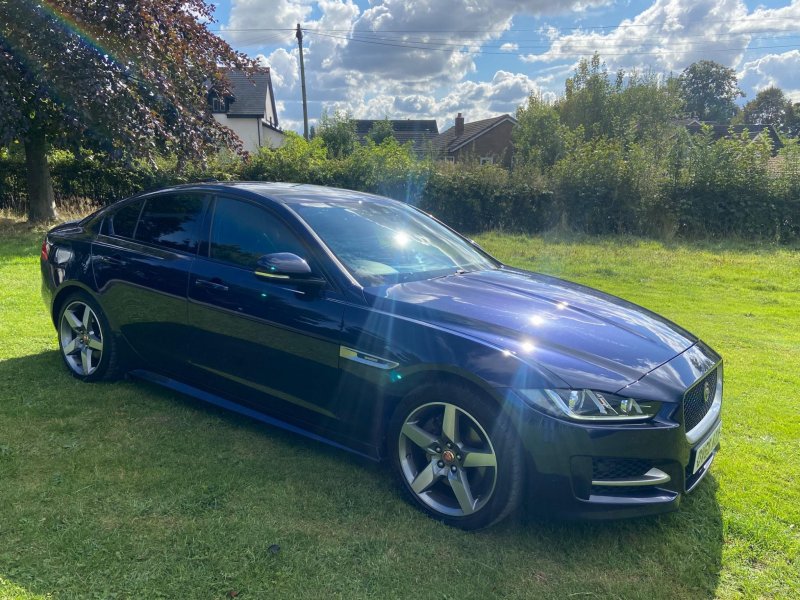 JAGUAR XE