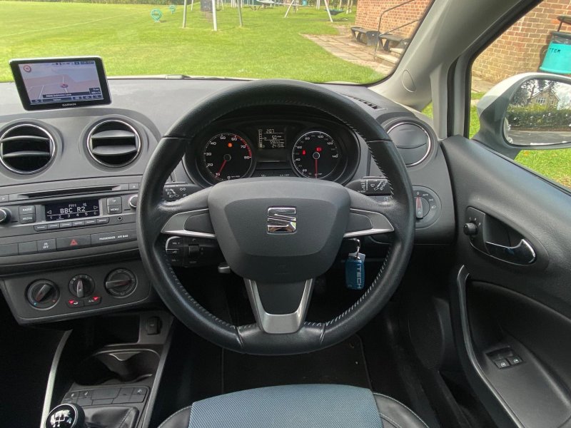 SEAT IBIZA