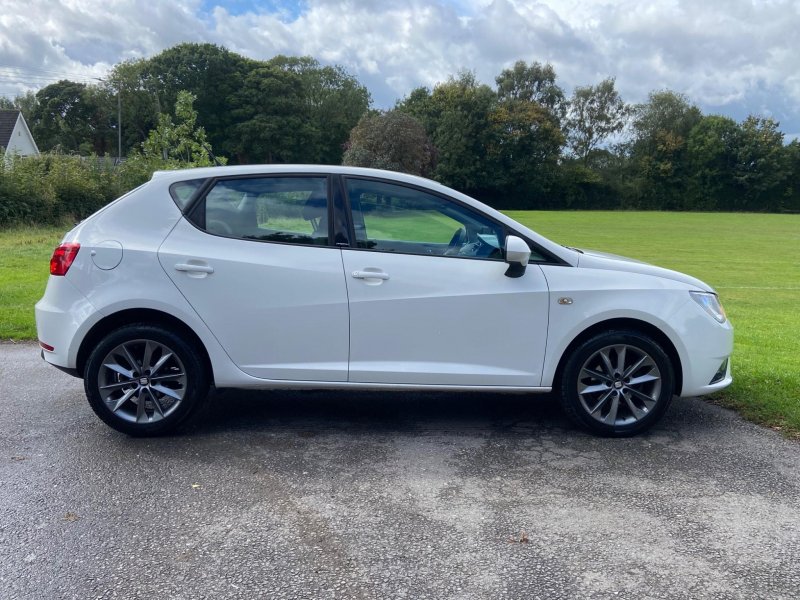 SEAT IBIZA