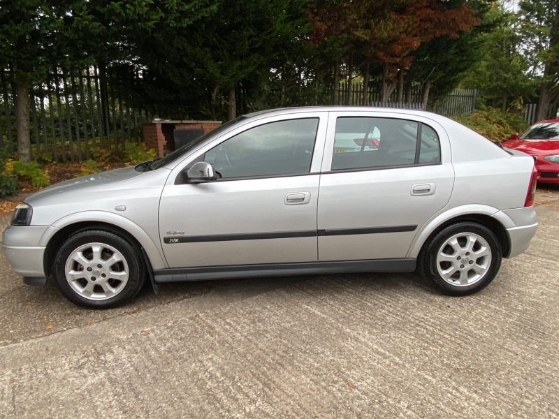 VAUXHALL ASTRA
