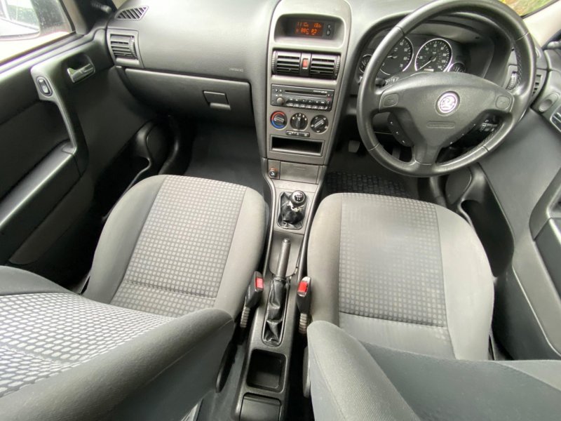 VAUXHALL ASTRA