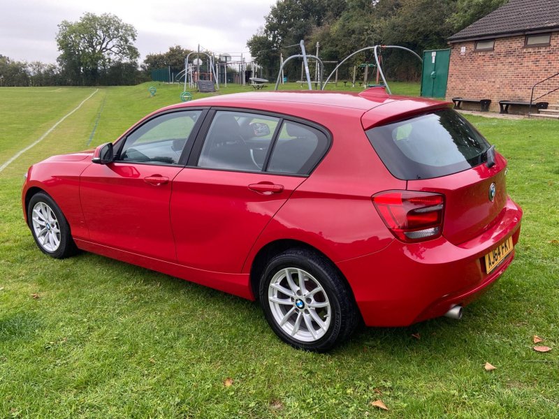BMW 1 SERIES