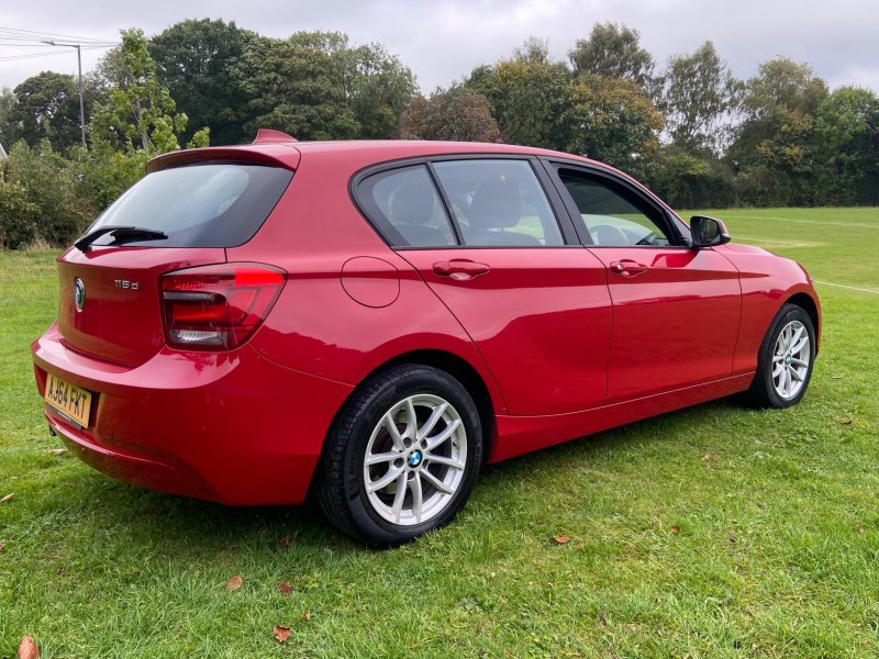 BMW 1 SERIES