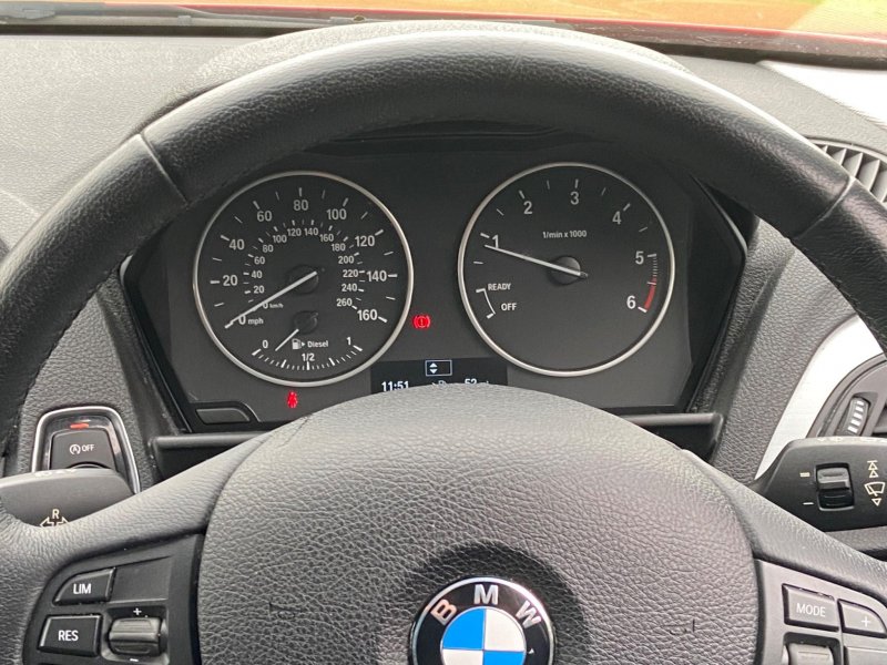 BMW 1 SERIES