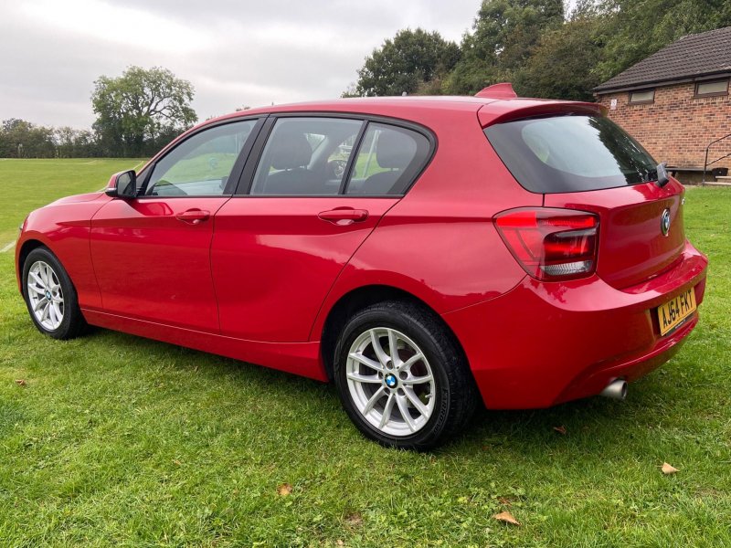 BMW 1 SERIES