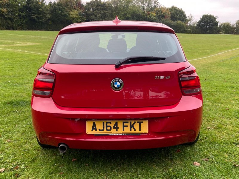 BMW 1 SERIES
