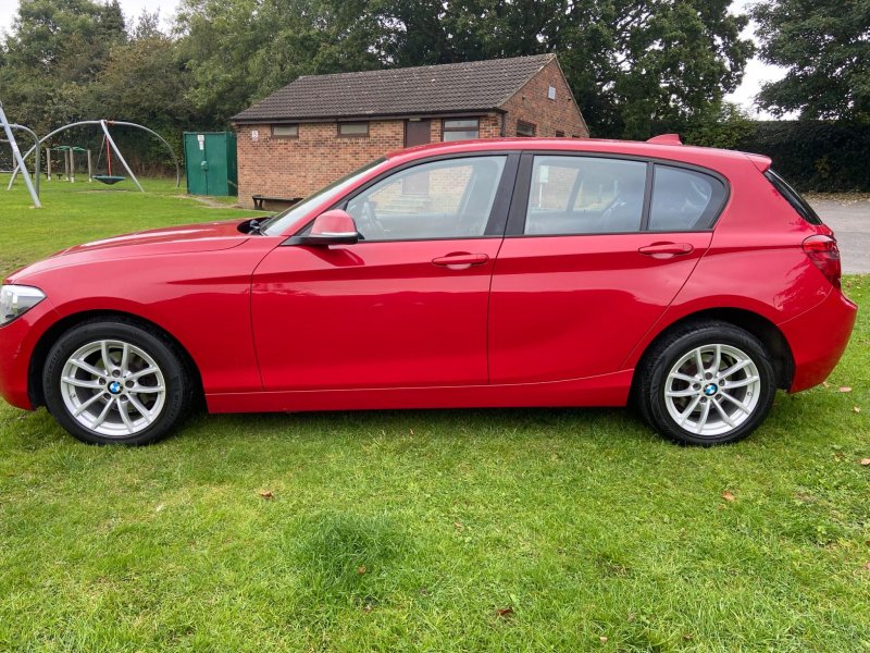 BMW 1 SERIES