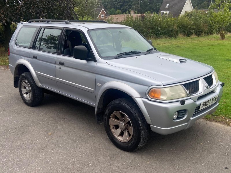MITSUBISHI SHOGUN SPORT