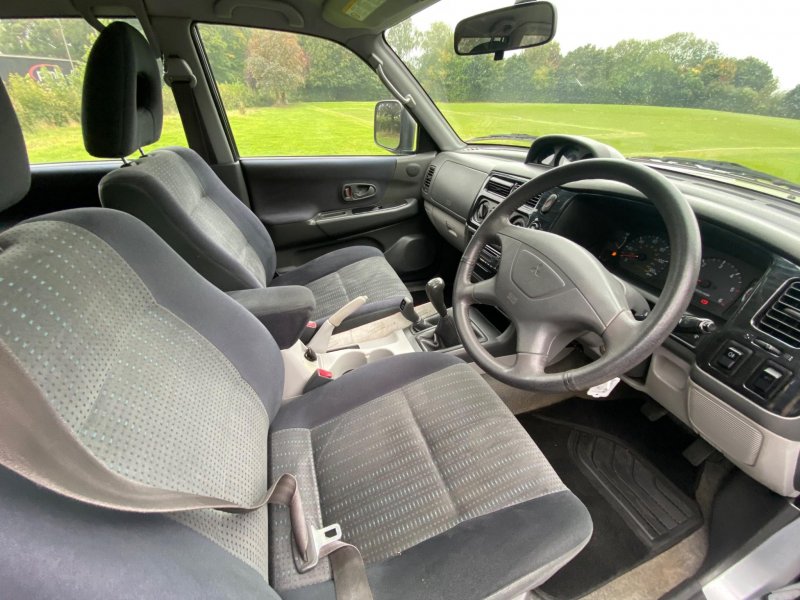 MITSUBISHI SHOGUN SPORT