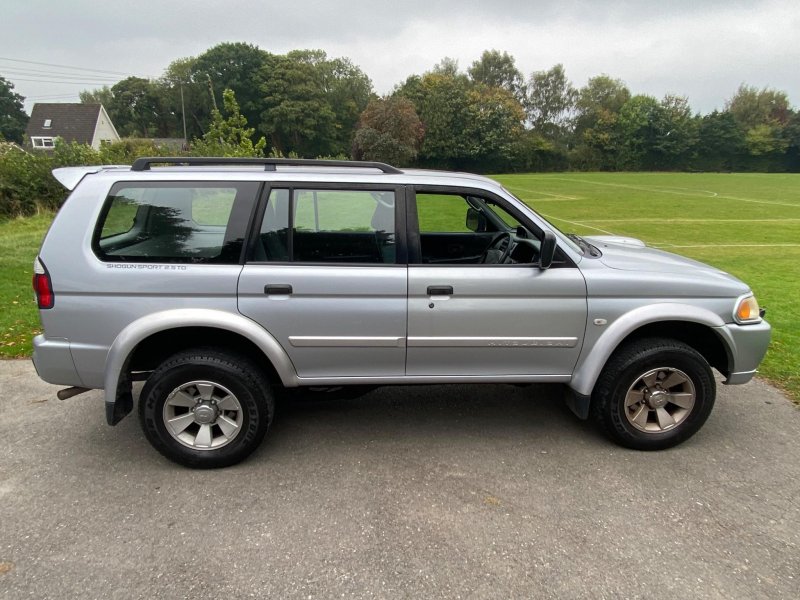 MITSUBISHI SHOGUN SPORT