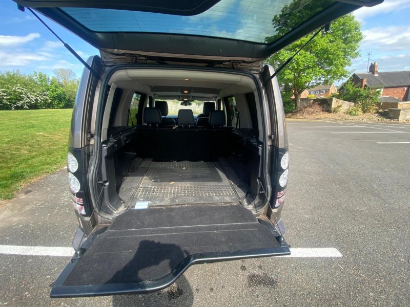 LAND ROVER DISCOVERY 4
