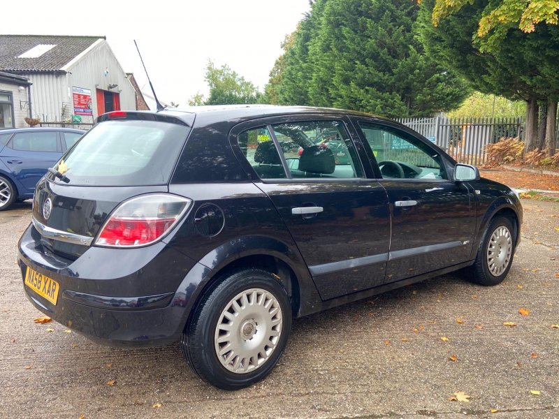 VAUXHALL ASTRA