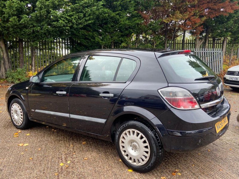 VAUXHALL ASTRA