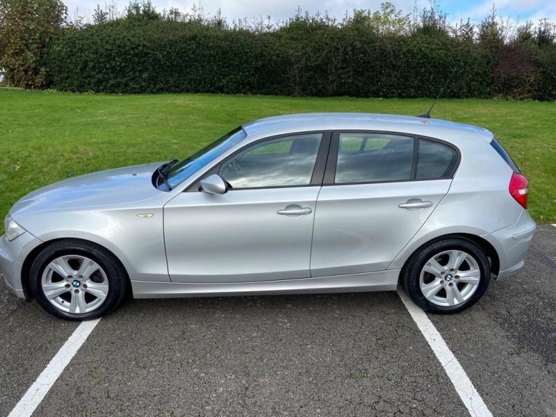 BMW 1 SERIES