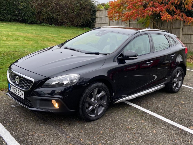 VOLVO V40 CROSS COUNTRY