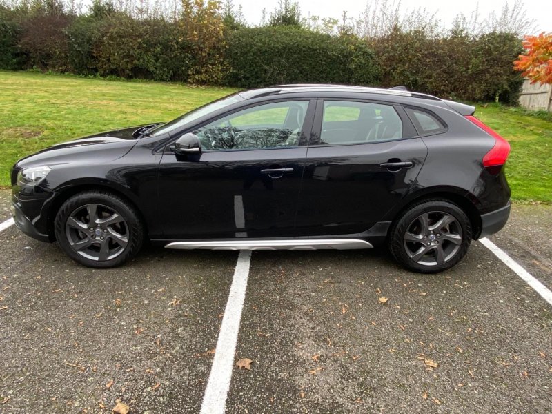 VOLVO V40 CROSS COUNTRY
