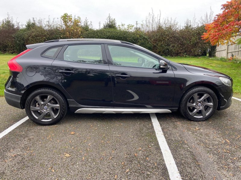 VOLVO V40 CROSS COUNTRY