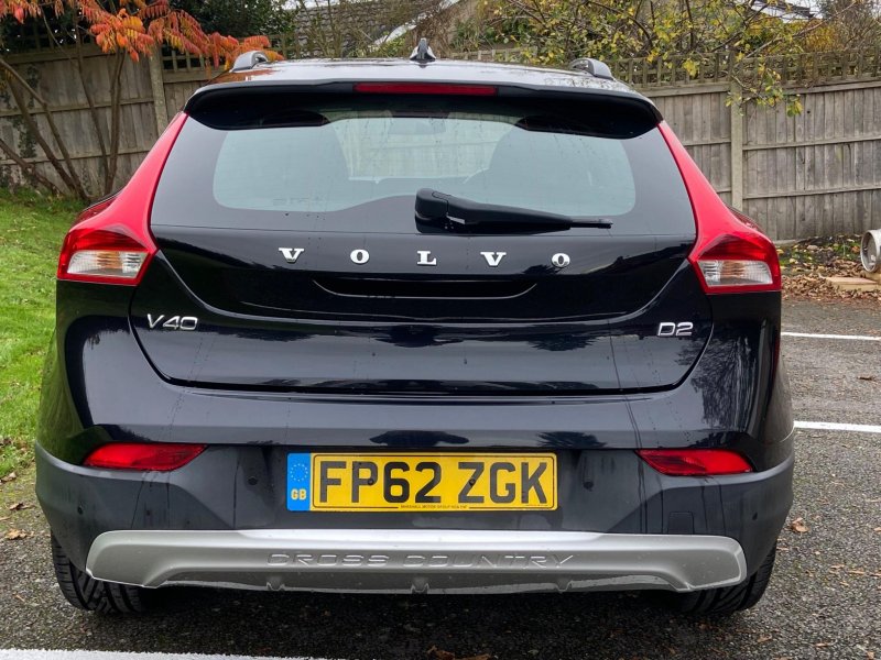 VOLVO V40 CROSS COUNTRY