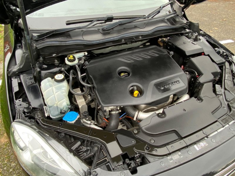 VOLVO V40 CROSS COUNTRY