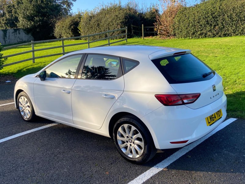 SEAT LEON