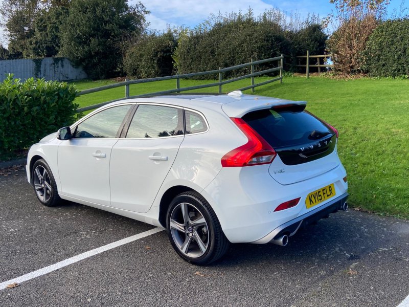 VOLVO V40