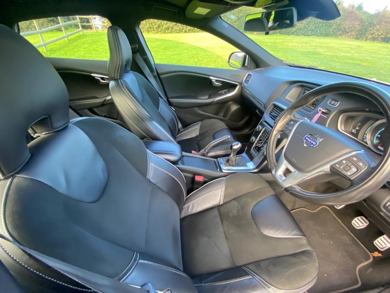 VOLVO V40