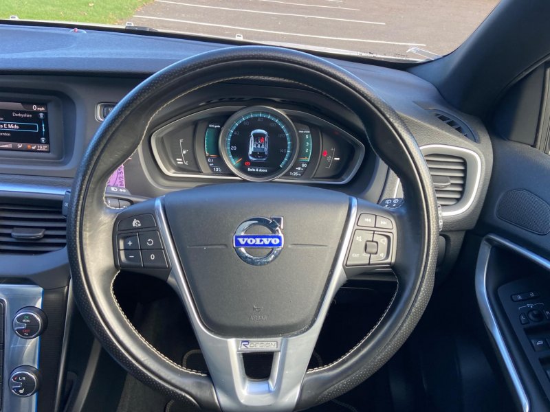 VOLVO V40