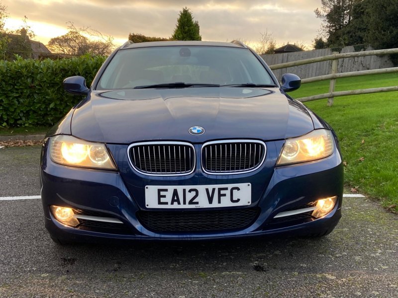 BMW 3 SERIES