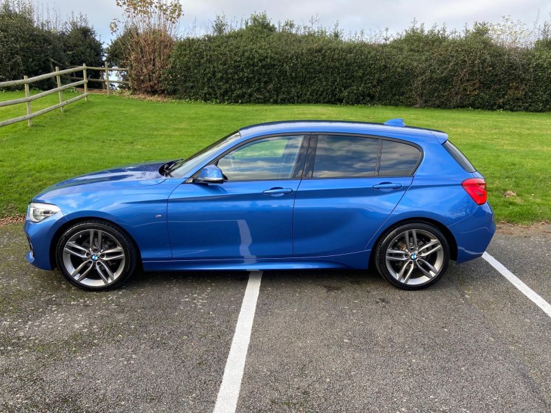 BMW 1 SERIES