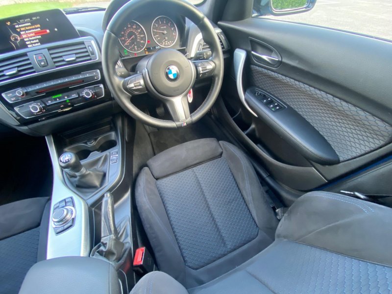 BMW 1 SERIES