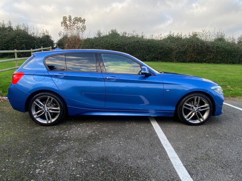 BMW 1 SERIES
