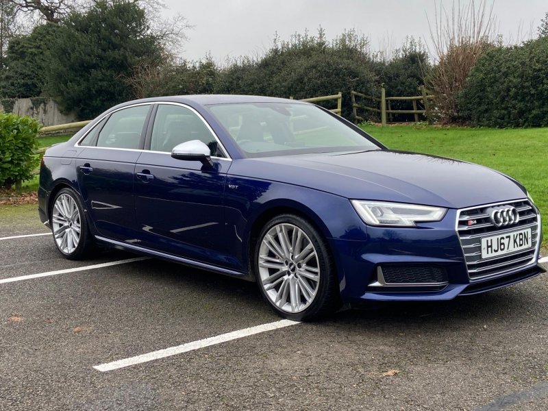 AUDI S4
