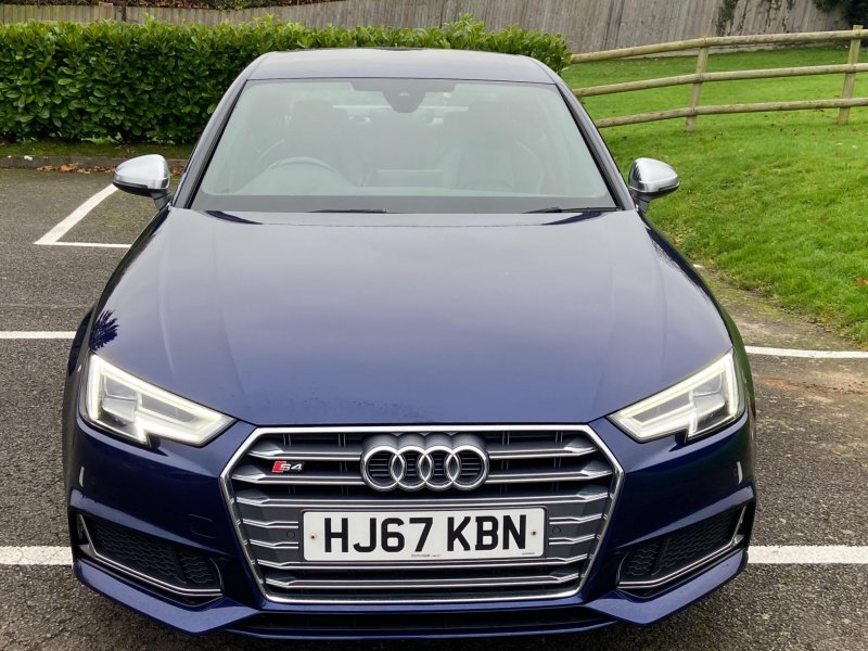 AUDI S4