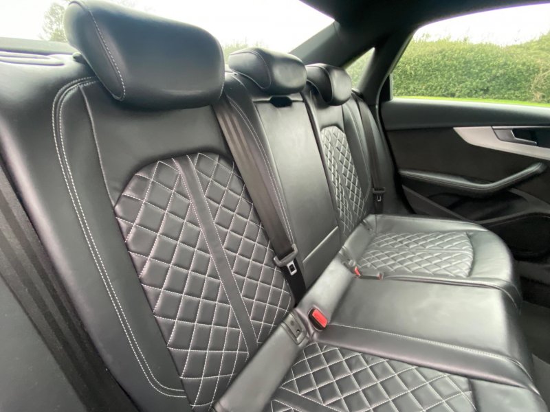 AUDI S4
