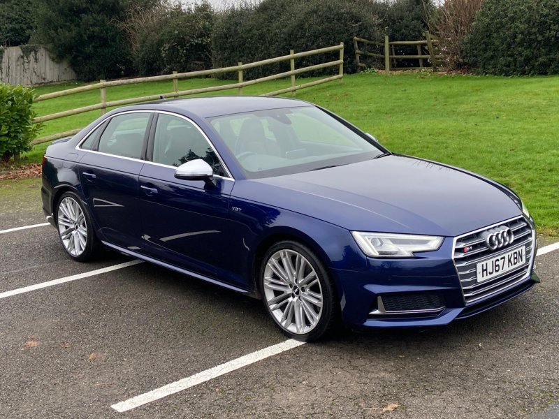 AUDI S4