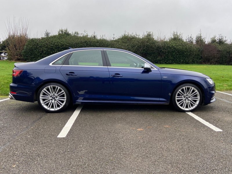 AUDI S4