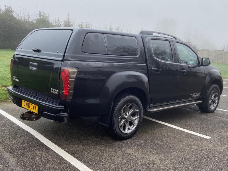 ISUZU D-MAX