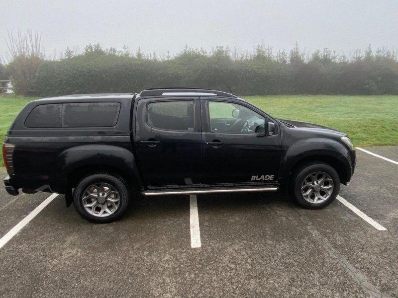 ISUZU D-MAX